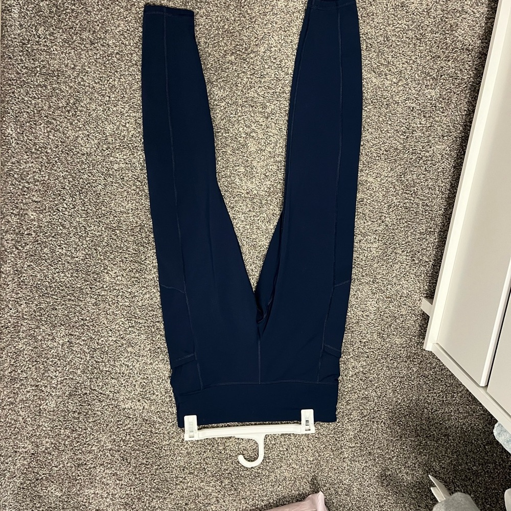 Blue Leggings with Smooth Texture and Slim Fit